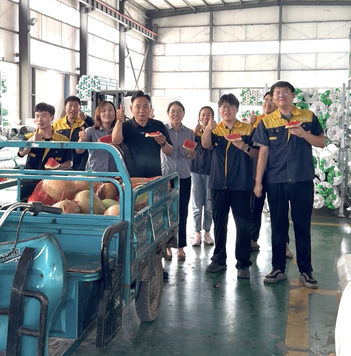 清涼送一線，關懷沁人心 | 天達防水集團領導帶隊慰問送清涼